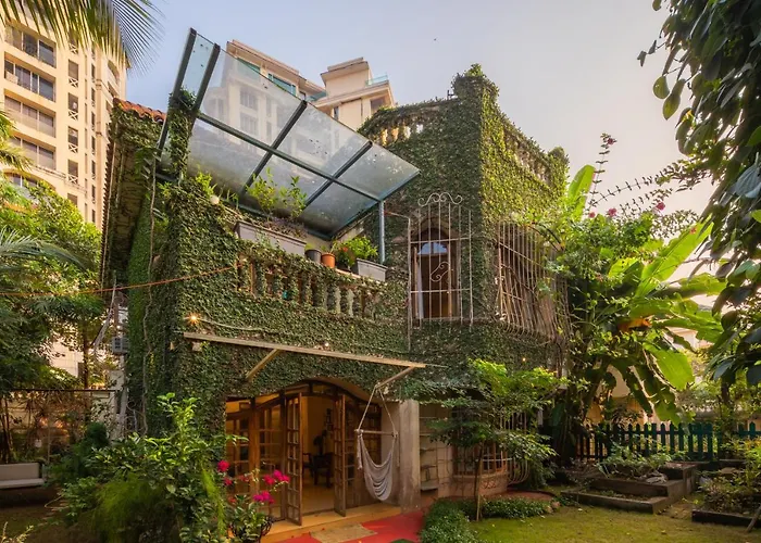 Saffronstays Birdsong - 3Br Pet-Friendly Villa With Lawns, Treetop Terraces, Gazebo Dining & Tennis Court